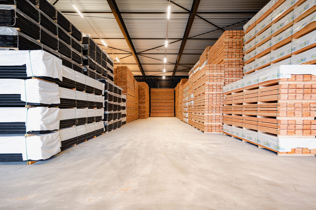 Grote voorraad douglas hout